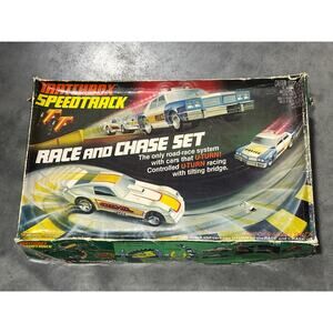 READ - 1978 Matchbox Speedtrack Race and Chase Set Vintage FLAWED ~ 260220-DISV